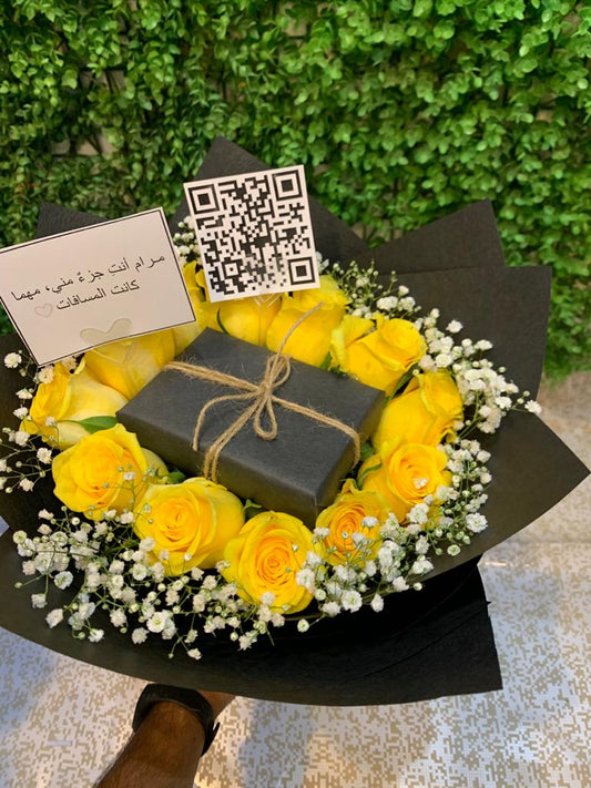 تنسيق باقة ورد اصفر والتغليف وكرت