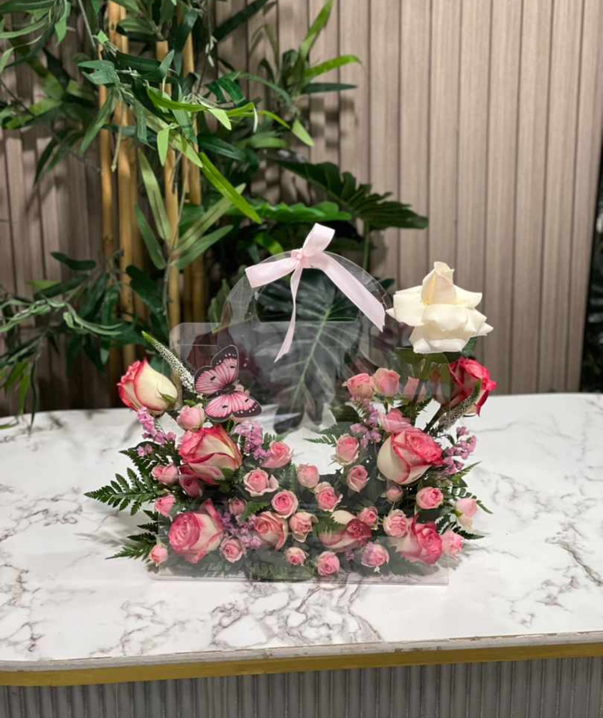 باقة فراشة الربيع